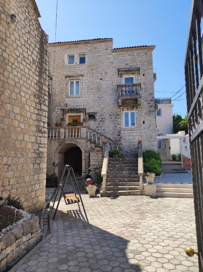 Studios Kadena Trogir - 18Th Century Stone House 외부 사진
