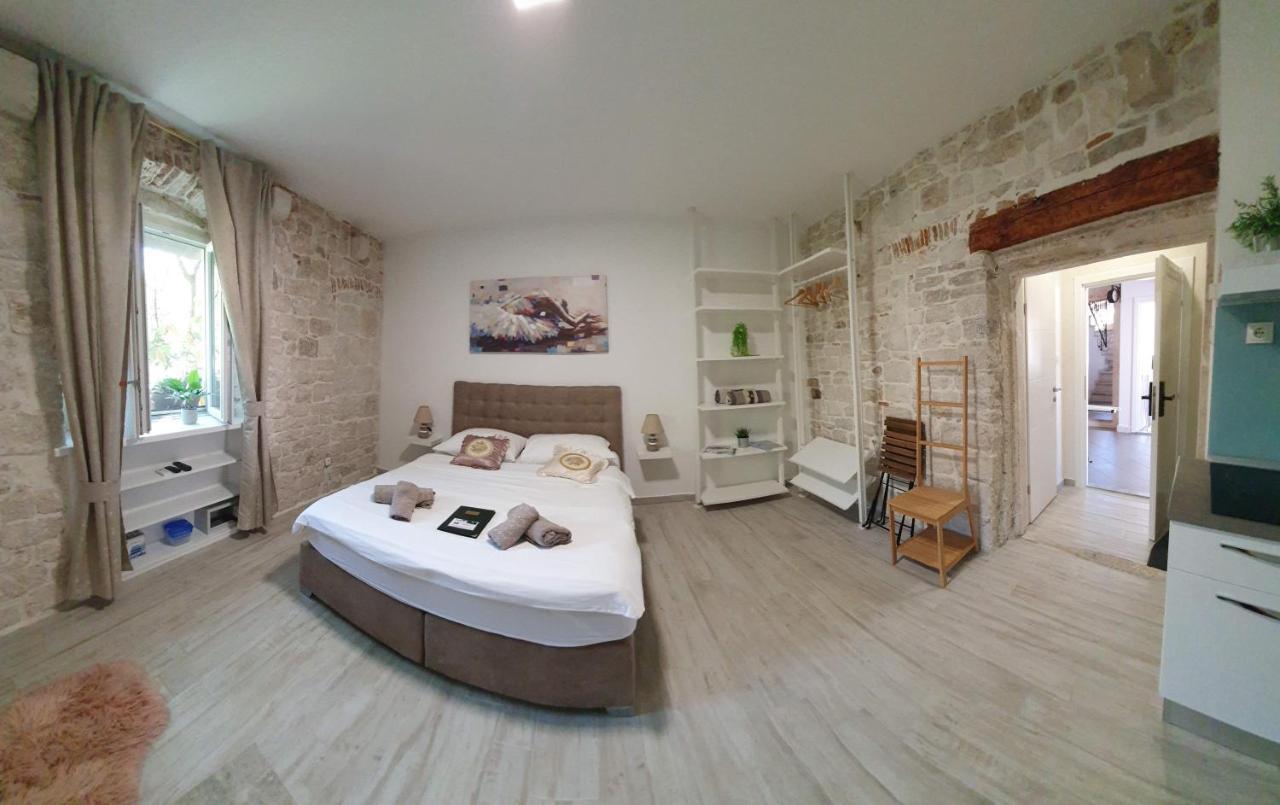 Studios Kadena Trogir - 18Th Century Stone House 외부 사진