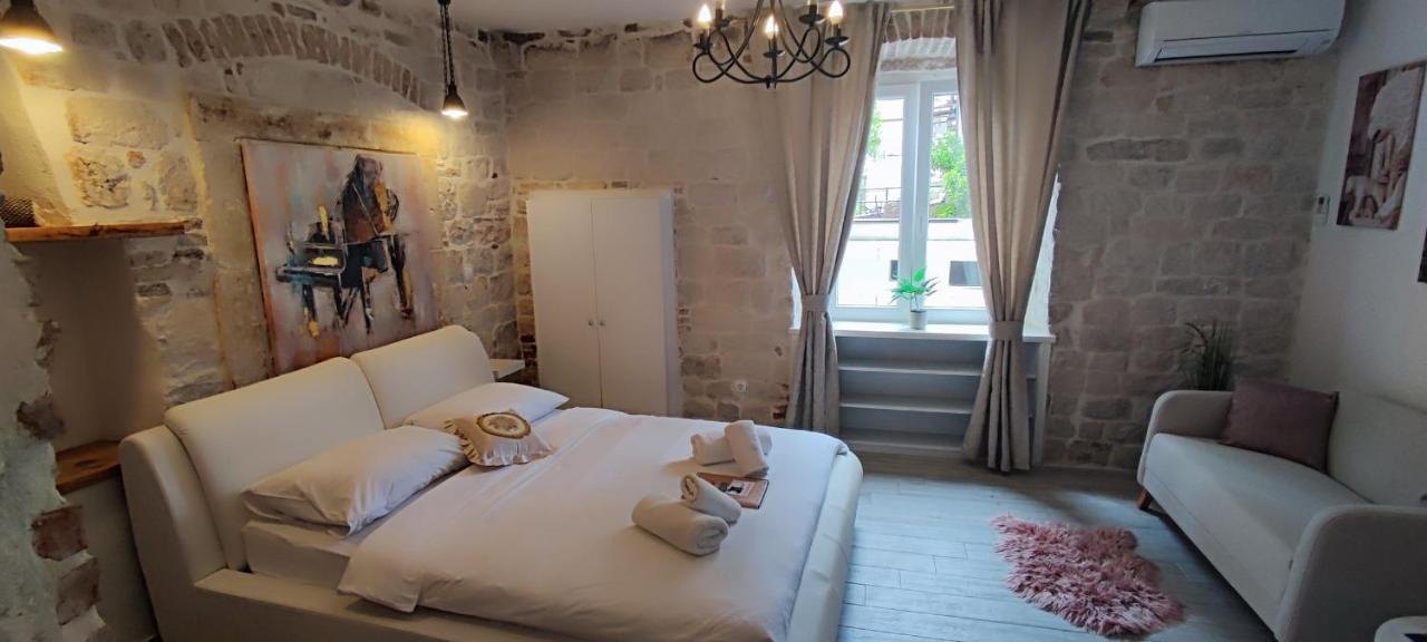 Studios Kadena Trogir - 18Th Century Stone House 외부 사진
