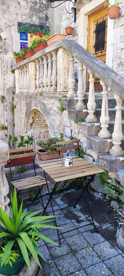 Studios Kadena Trogir - 18Th Century Stone House 외부 사진