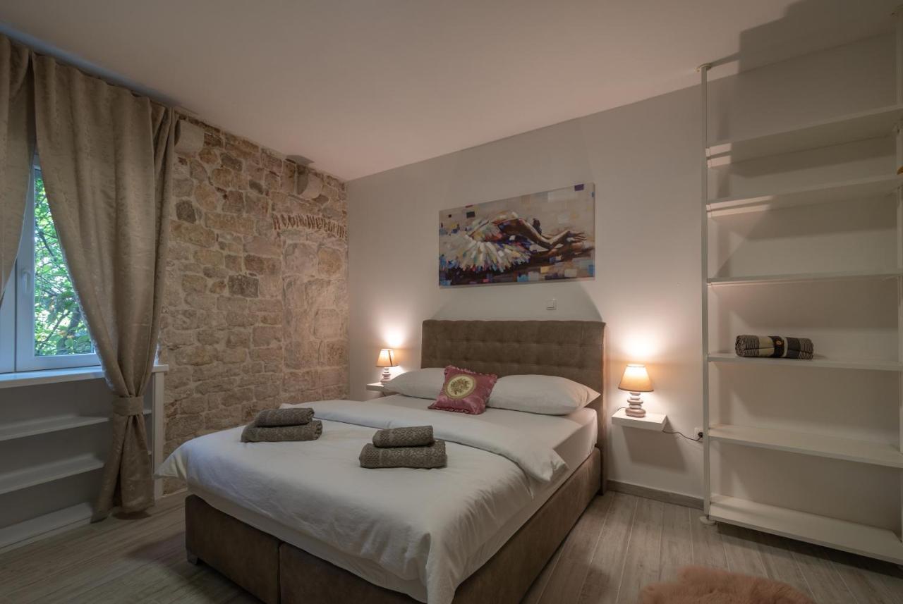Studios Kadena Trogir - 18Th Century Stone House 외부 사진