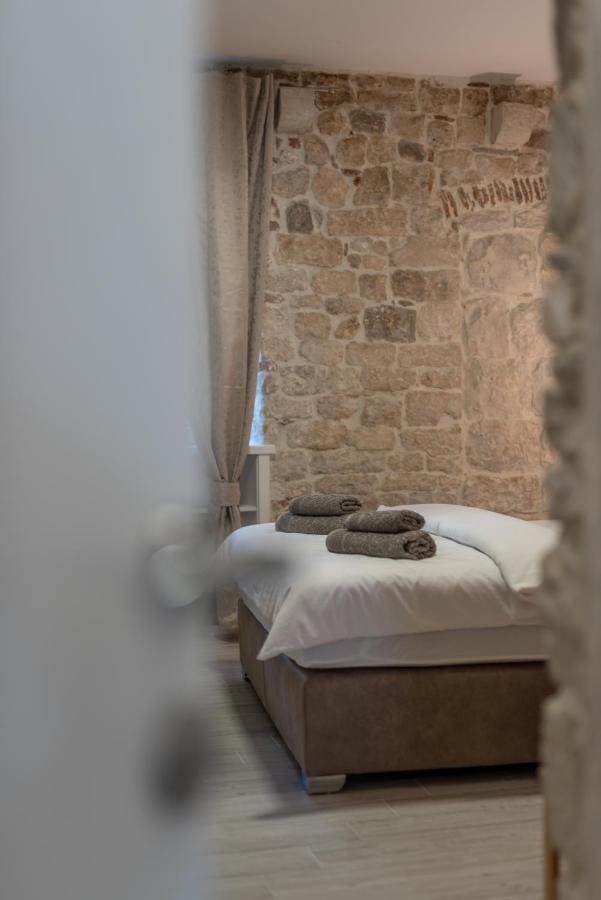Studios Kadena Trogir - 18Th Century Stone House 외부 사진