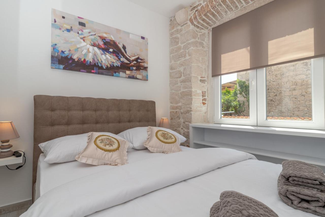 Studios Kadena Trogir - 18Th Century Stone House 외부 사진